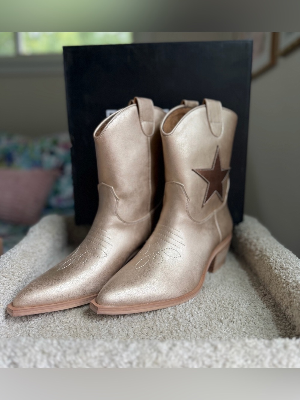 NEW IN BOX ShuShop Zurich Gold Western Heeled Cowboy Boots